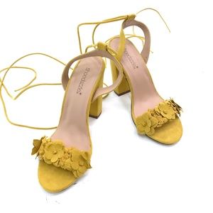 SHOEDAZZLE YELLOW HEELS
